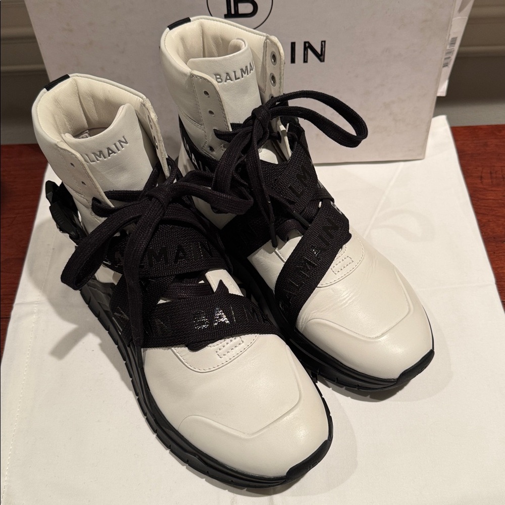 BALMAIN PARIS B TROOP HI-TOP SNEAKERS IN WHITE LEATHER W/BLACK LACES STRAPS EU40